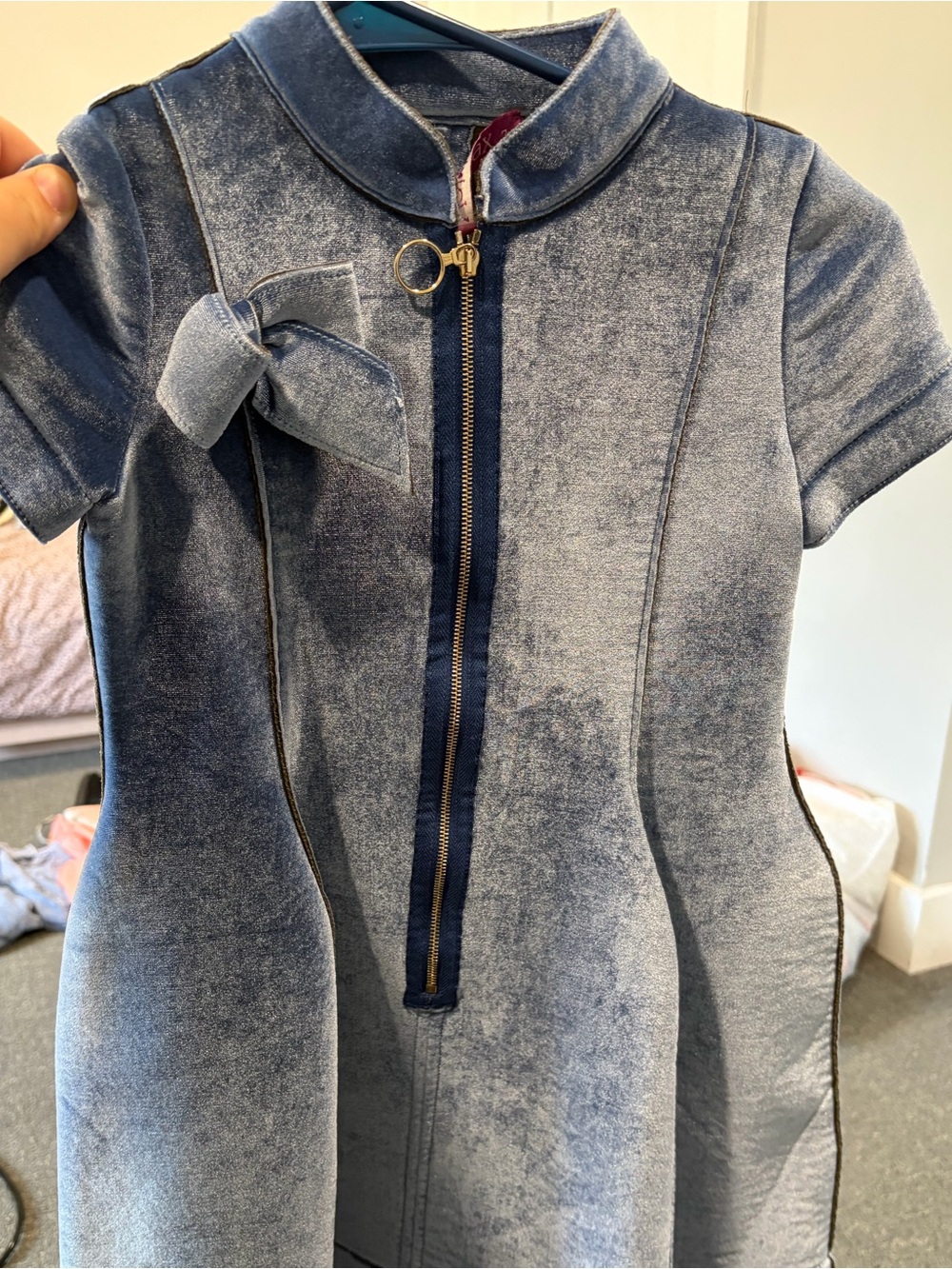 Girls' Short Sleeve Velvet-Look Blue Dress with Front Zip and Bow